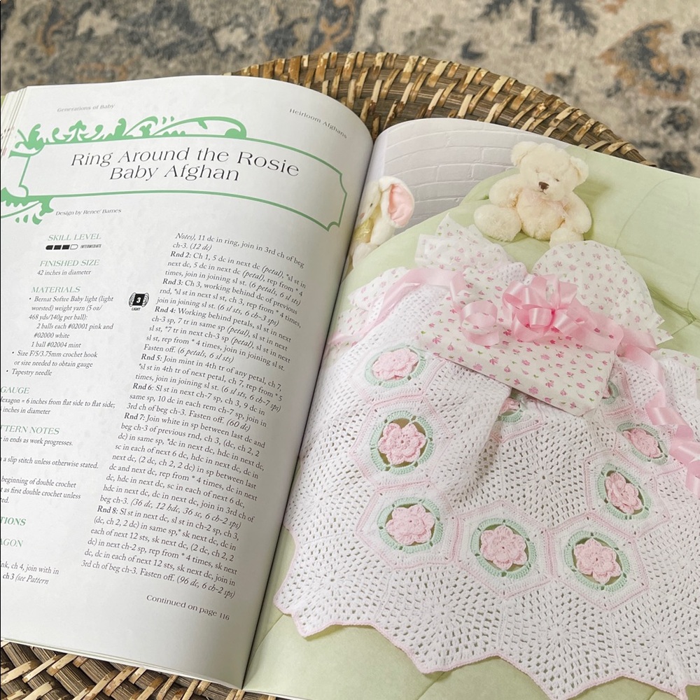 Vibrant Crochet Pattern Book - Picture 8 of 11